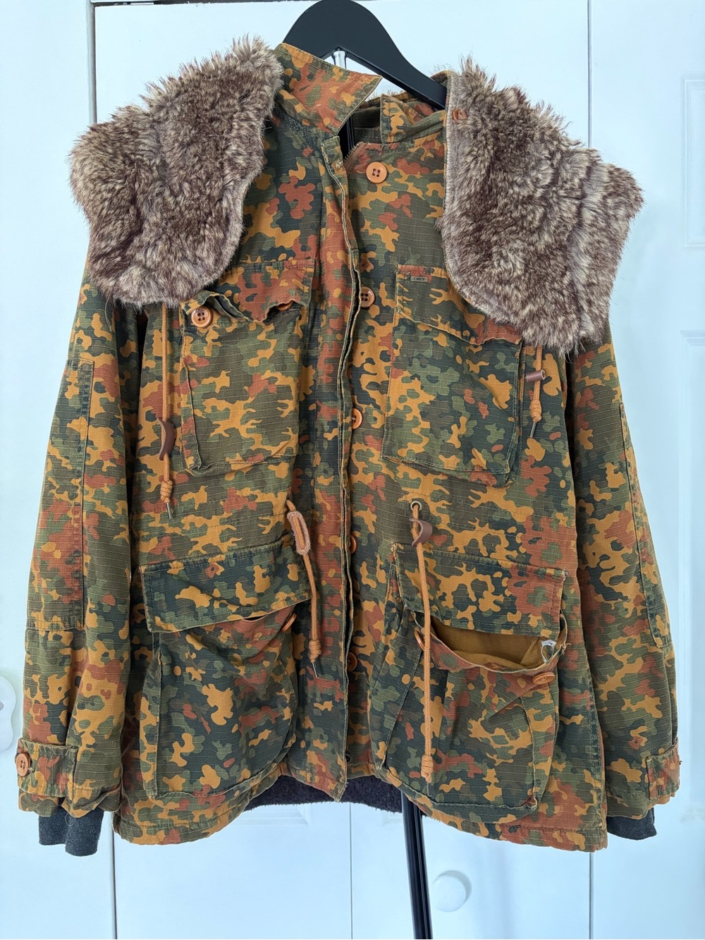 Vintage Obey Propaganda Cameo winter jacket
